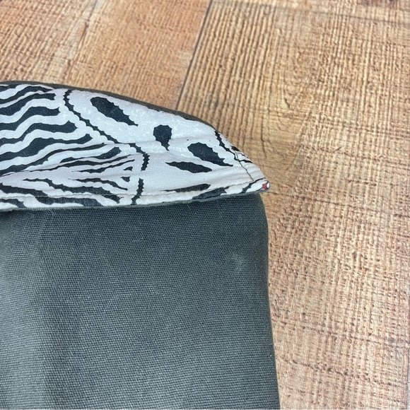 Outback Tails Oilskin Dog Coat Vaughan Springs Medium - Picture 11 of 11